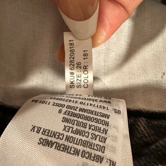 Abercrombie & Fitch Black Acid Wash Denim Mini Skirt – Size 26 - Picture 5 of 10